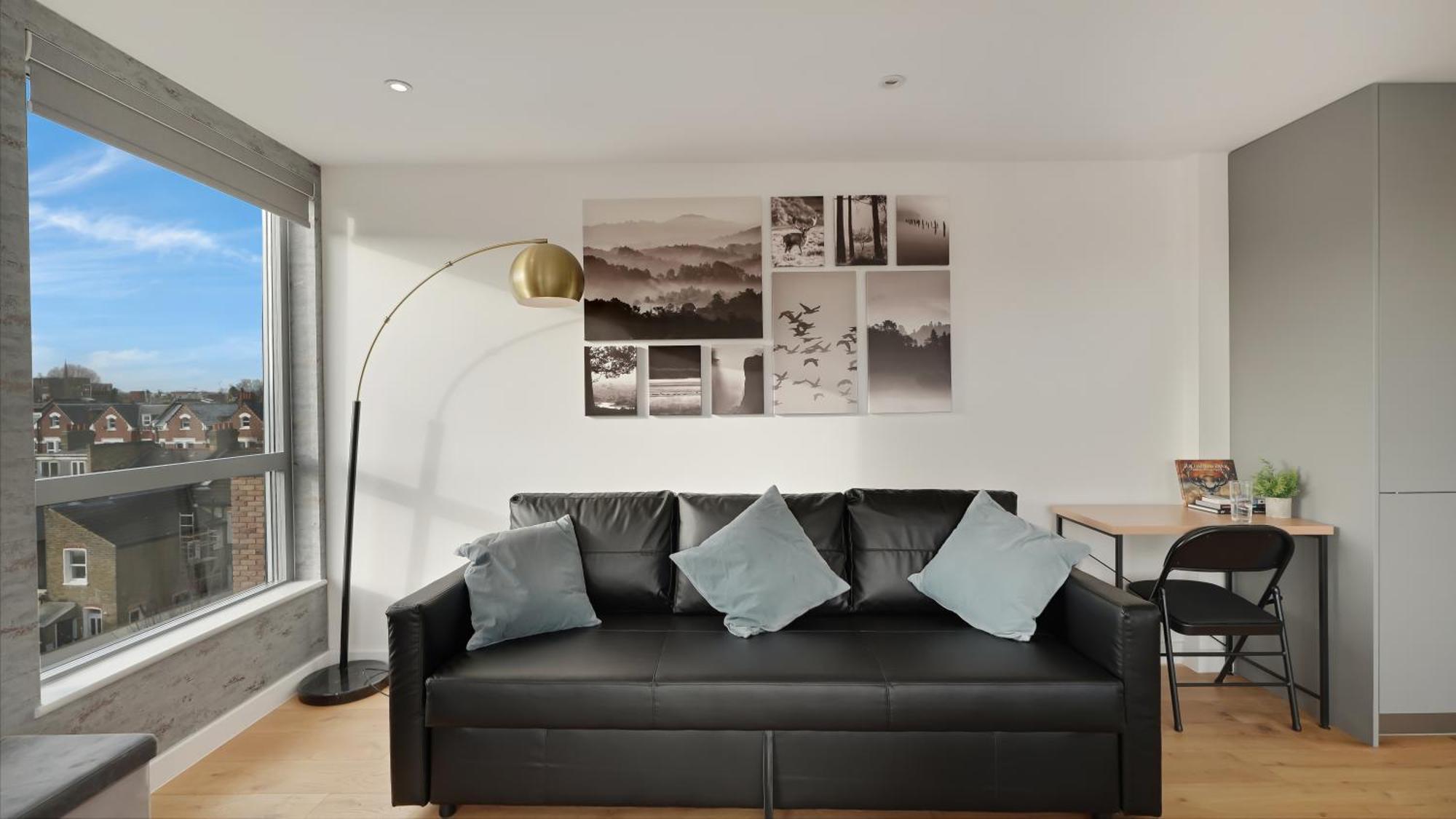Modern And Spacious Penthouse Apartment In Putney With Free Parking 伦敦 外观 照片